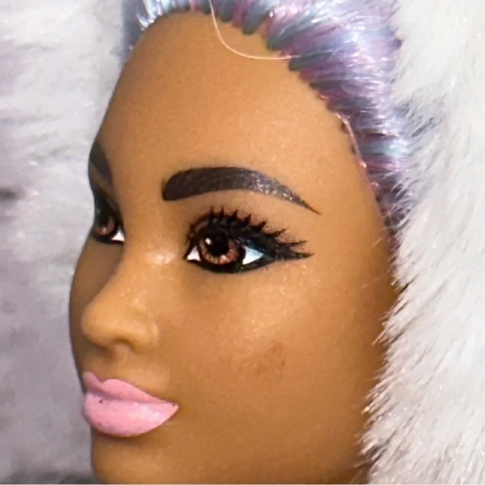 Barbie Fashionista Doll #136 GHW32 Curvy Long Purple Pink Blonde Hair Restyled